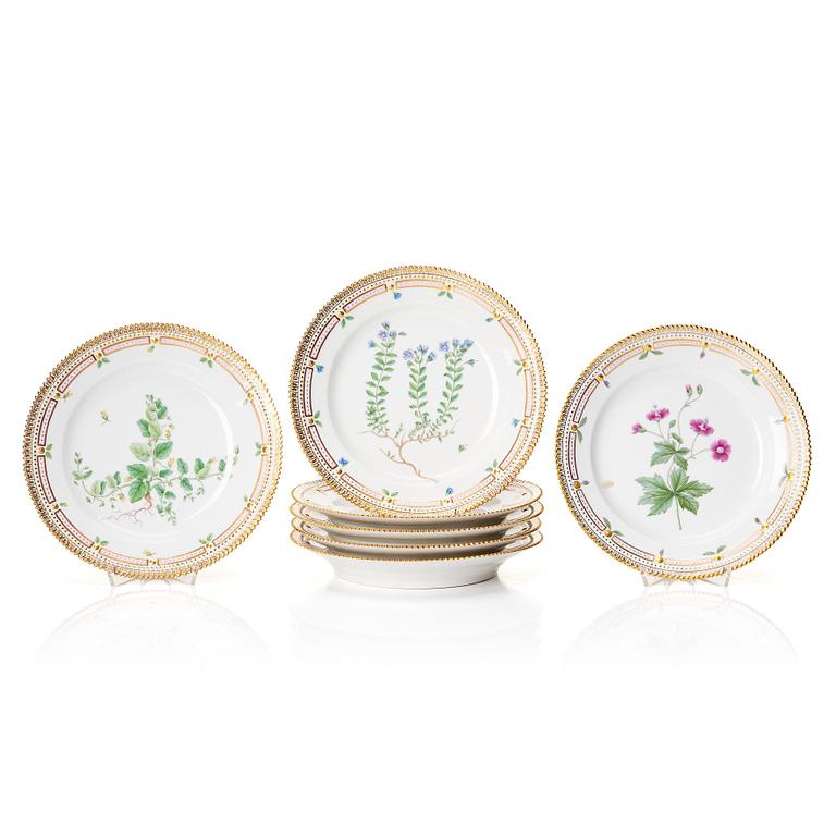 A set of seven Royal Copenhagen 'Flora Danica' plates, Denmark, 20th Century.