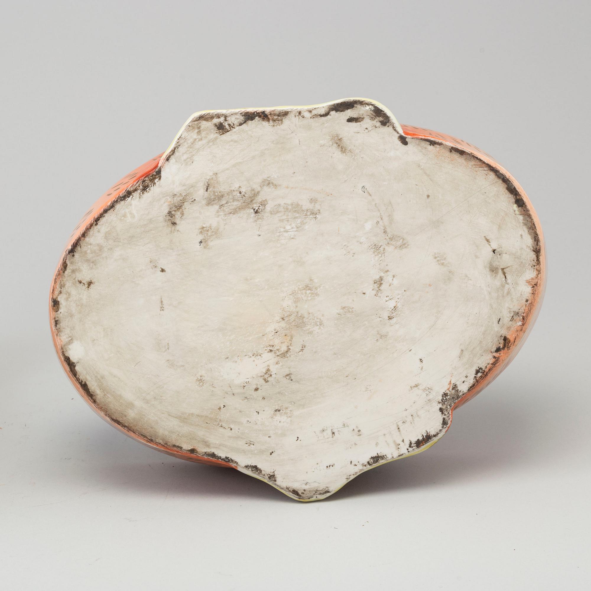 An early 20th century porcelain bowl.