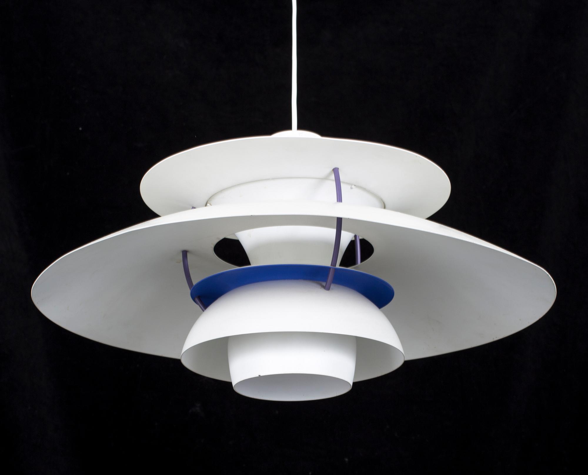 TAKLAMPA, "PH5", Poul Henningsen, Louis Poulsen, Danmark.