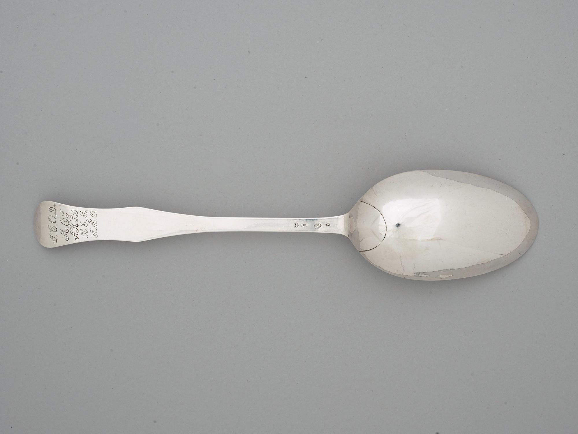 RAGUSKED, av Mikael Hammarberg, Härnösand 1765. Rokoko.