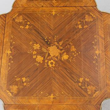 Bord, rokokostil, 1900-talets början.