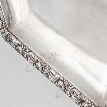 A silver dish, CG Hallberg, Stockholm, 1920.