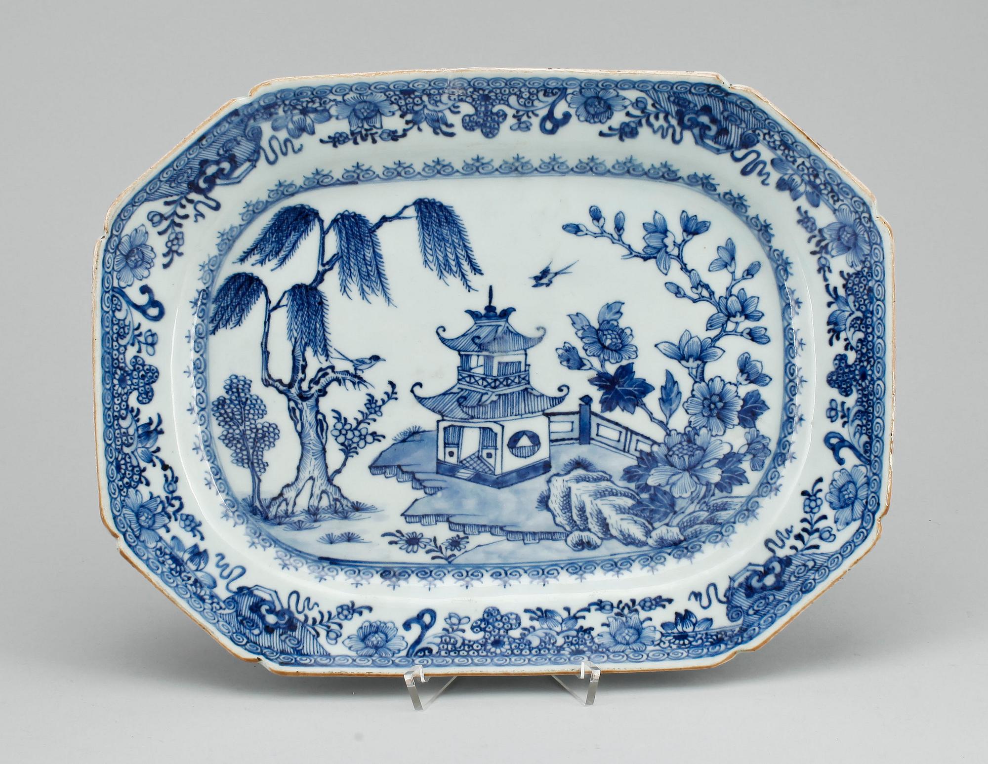 STEKFAT, kompaniporslin. Qing dynastin, Qianlong (1736-95).