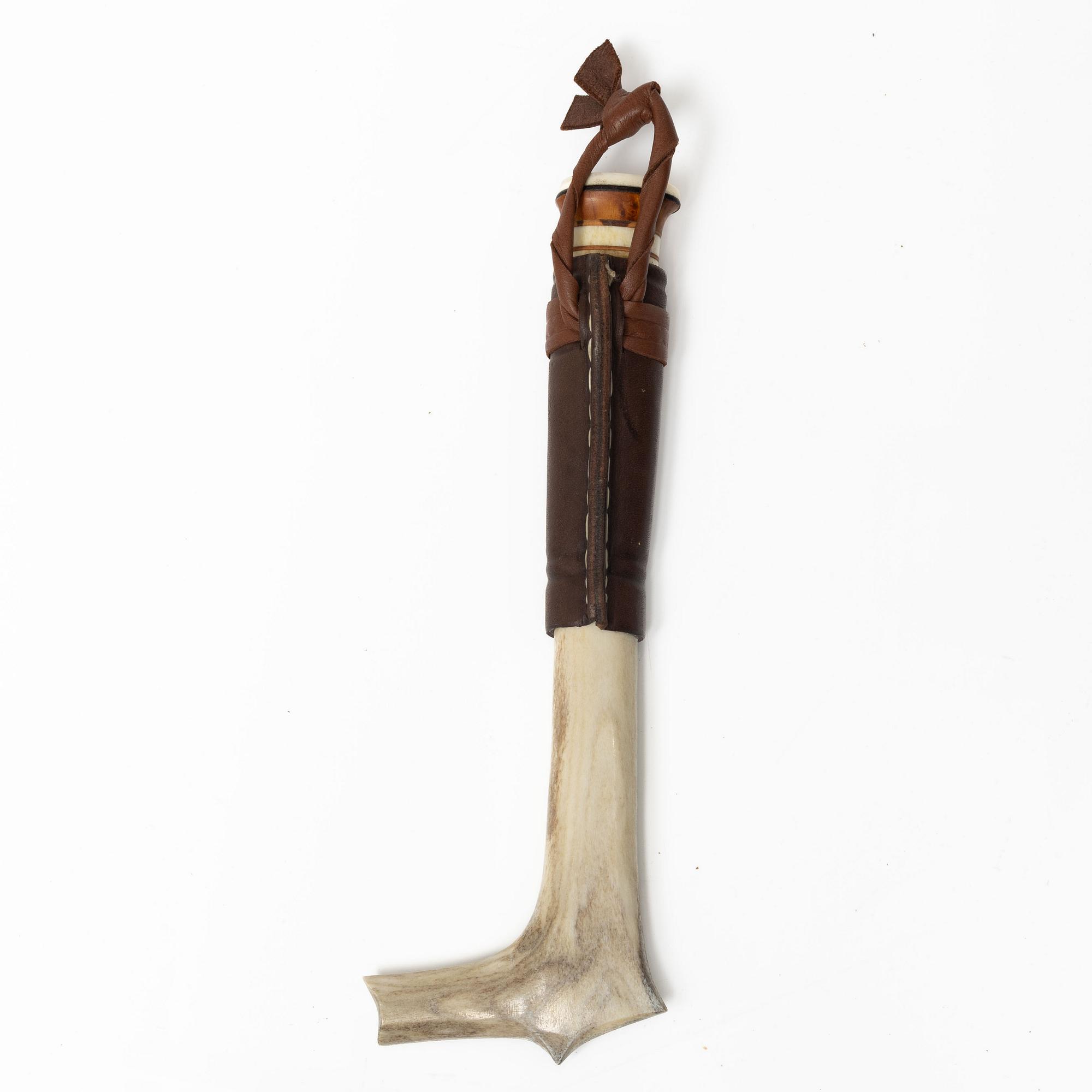 A half-horn knife.