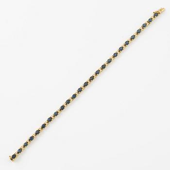 Armband, 18K guld med safirer och briljantslipade diamanter.