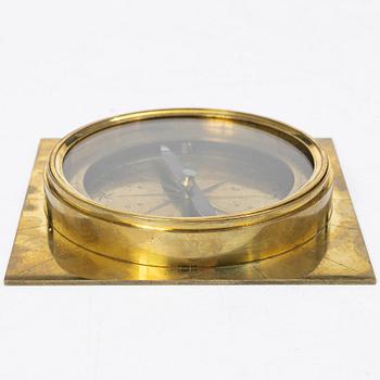 Compass, by Johan Gustaf Hasselström, instrument maker in Stockholm 1775-1812.