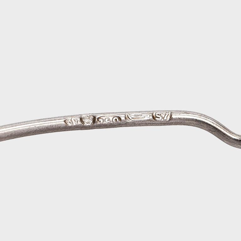 Pendant, old-cut diamond circa 1.40 ct, 18K white gold. A. Tillander, Helsinki 1971.