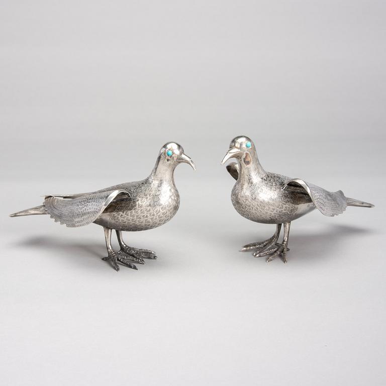 BORDSDEKORATIONER, 2 st, silver, Iran 1900-talets mitt. Totalvikt 576 g.