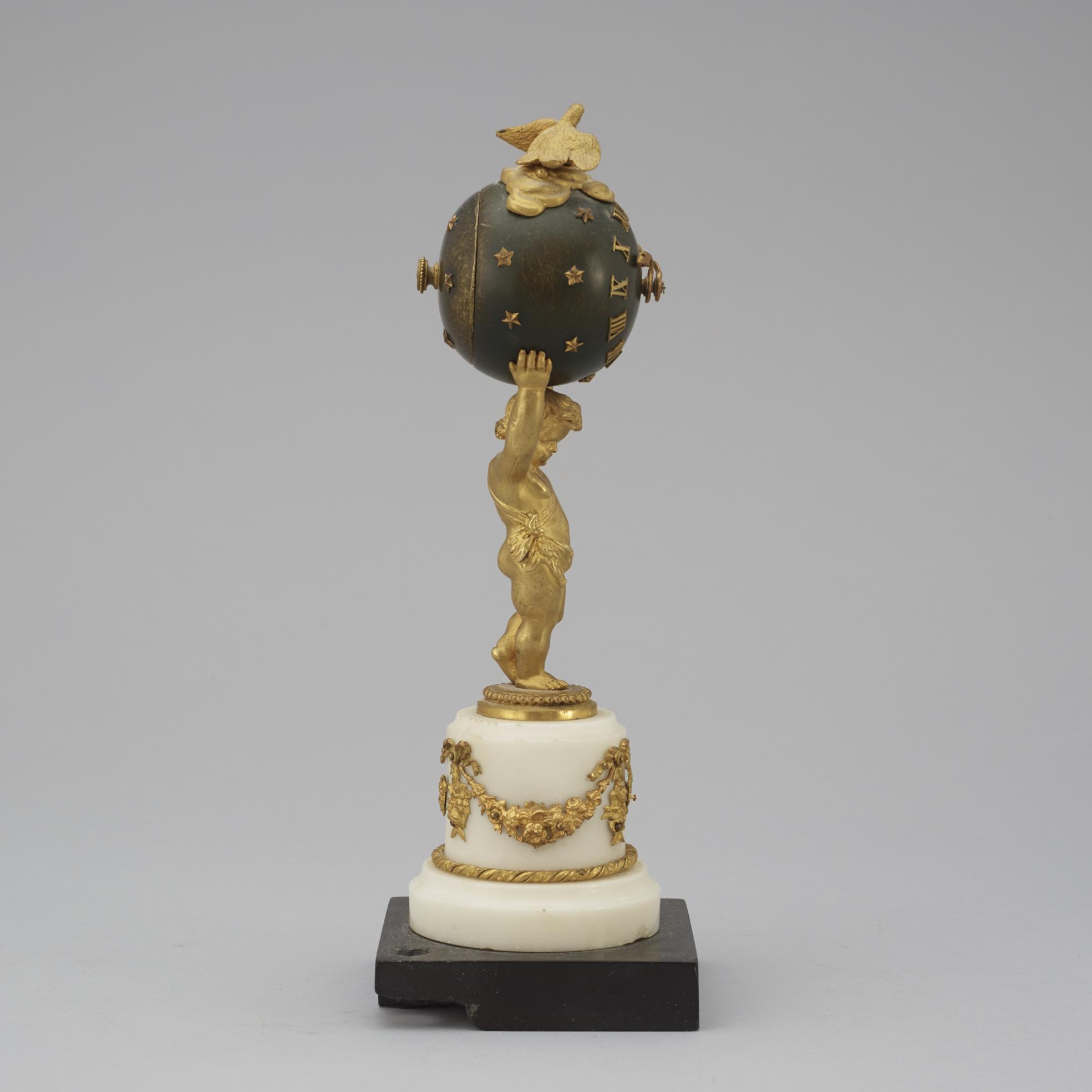 BORDSUR. Frankrike, 1800-talets andra hälft.