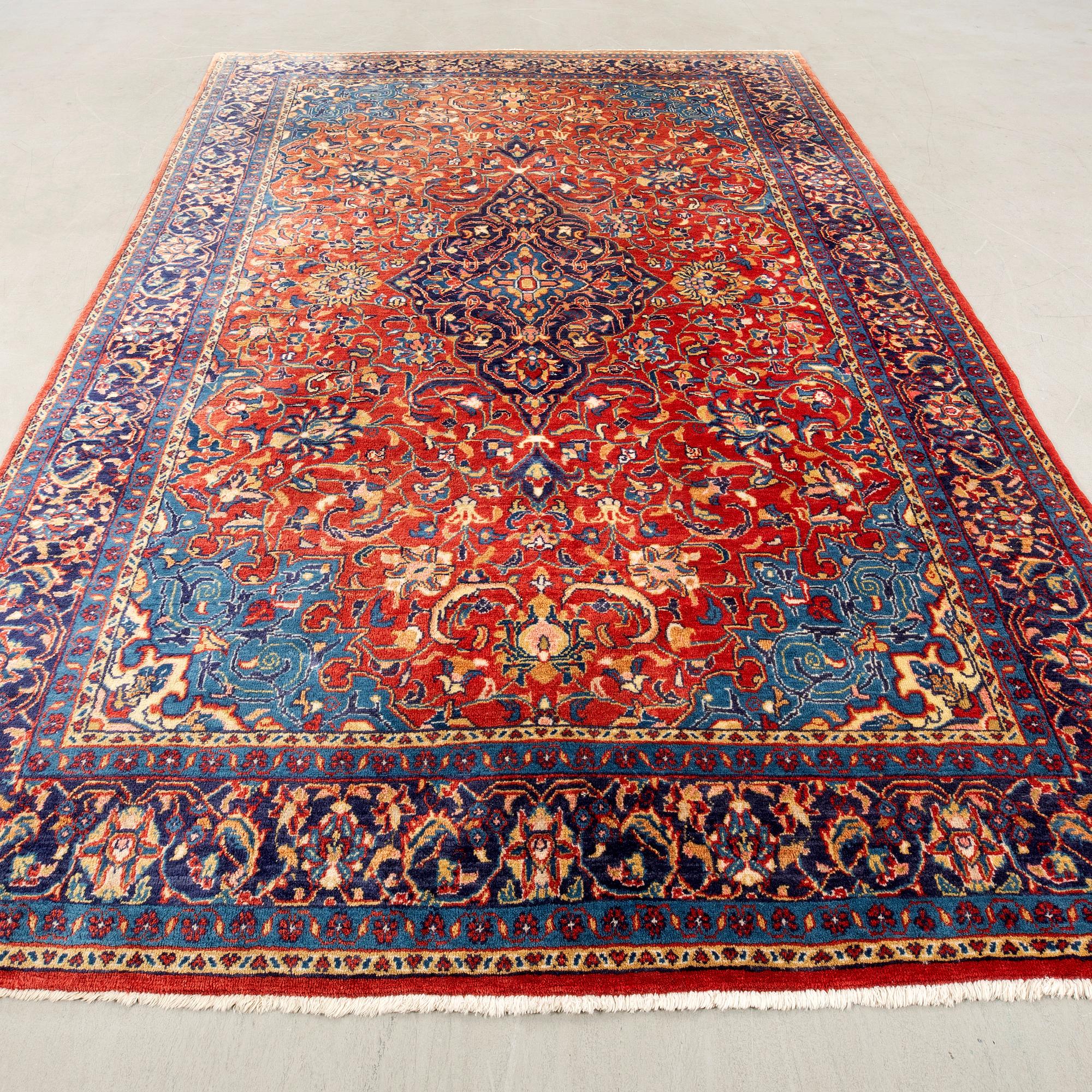 Carpet Sarouk old/semi-antique approx. 353x224 cm.