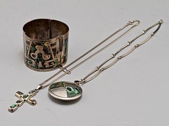 PARTI SMYCKE, 3 del, silver samt pärlemor, Mexiko, 1900-tal. Tot vikt 133 g.