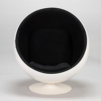 Eero Aarnio, a late 1980s 'Ball Chair', Adelta.