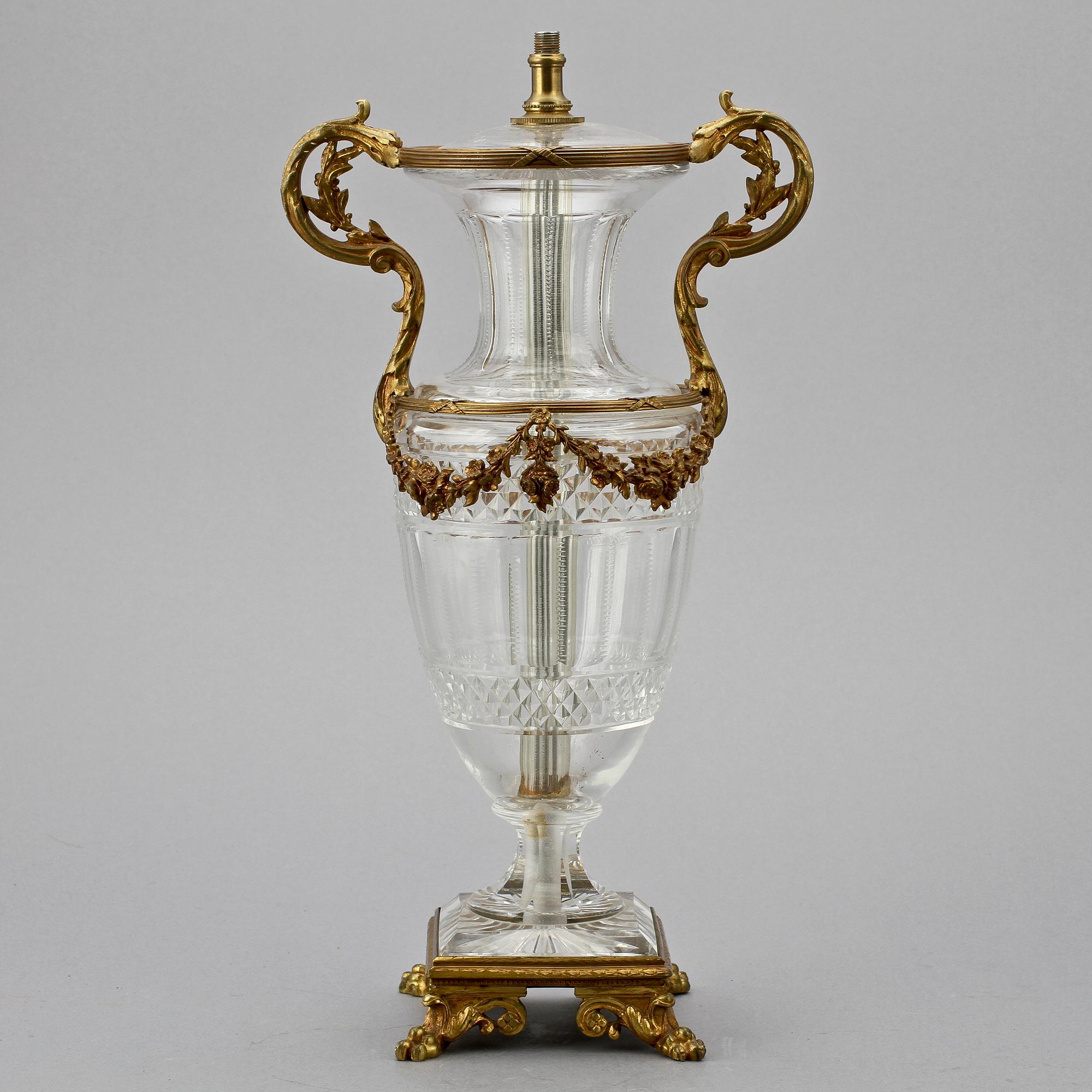 LAMPFOT, empirestil, omkring 1900.