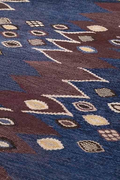 Barbro Nilsson, A CARPET, "Snäckorna", flat weave, ca 278 x 191,5-194 cm, signed AB MMF BN.