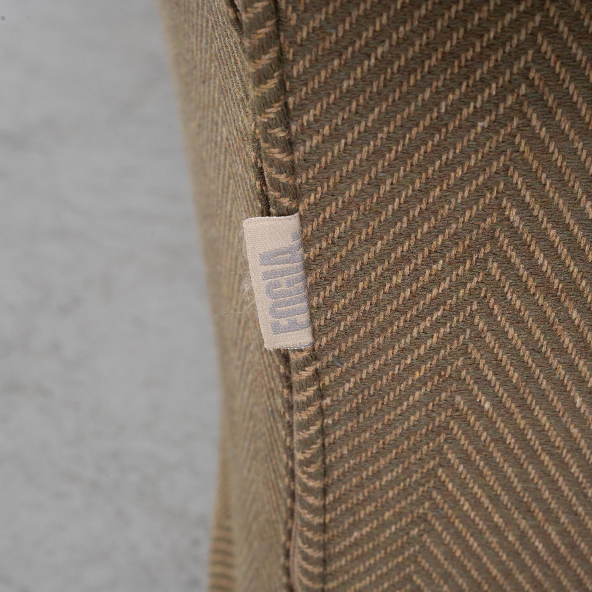 Howardsoffa, "Edgar", Fogia, 2000-tal.