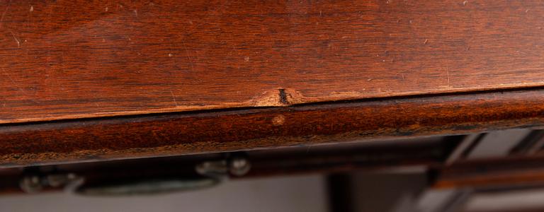 SKRIVBORD, England, 1900-talets andra hälft.