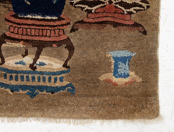 Matta, Kina, antik, ca 122 x 64 cm.