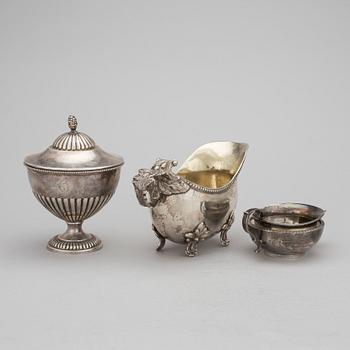 PARTI SILVER, 4 delar, bla Gustaf Möllenborg, Stockholm 1900-tal. Total vikt ca 831 g.