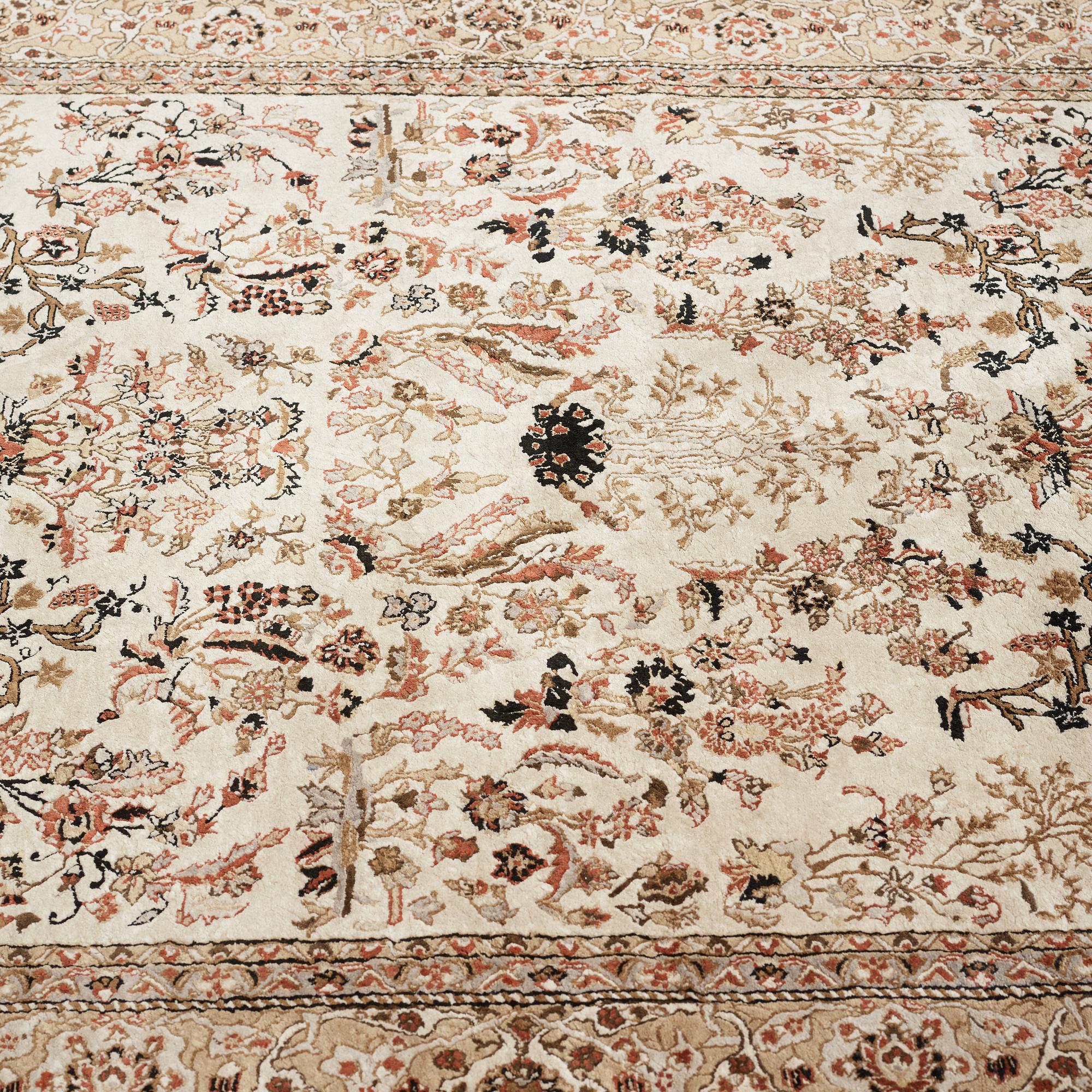 MATTA, silke, Kina ca 254 x 154 cm.
