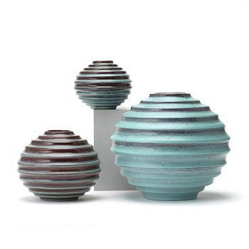 Ewald Dahlskog, a set of three glazed ceramic vases, Bo Fajans, Sweden 1930-40's.