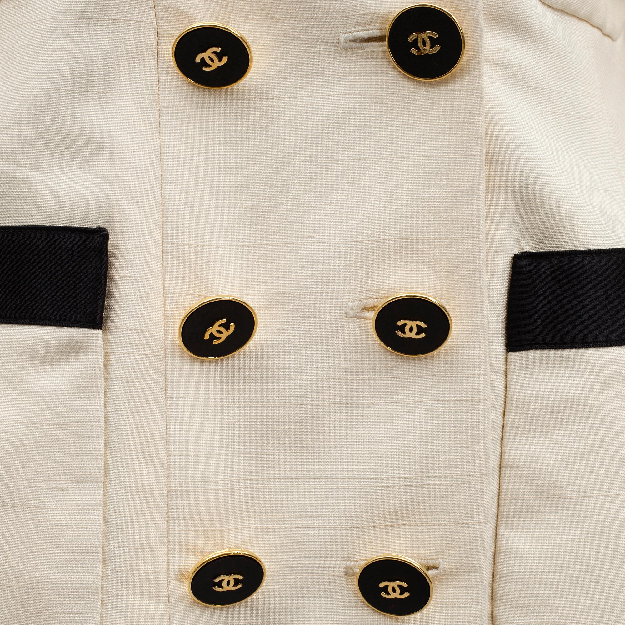 KAVAJ, Chanel.