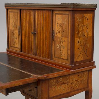 DAMSKRIVBORD MED UPPSATS, gustaviansk stil, 1900-talets första hälft.