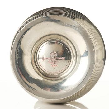Sylvia Stave, a lidded vase model 5295, C.G. Hallberg, Stockholm, 1931.