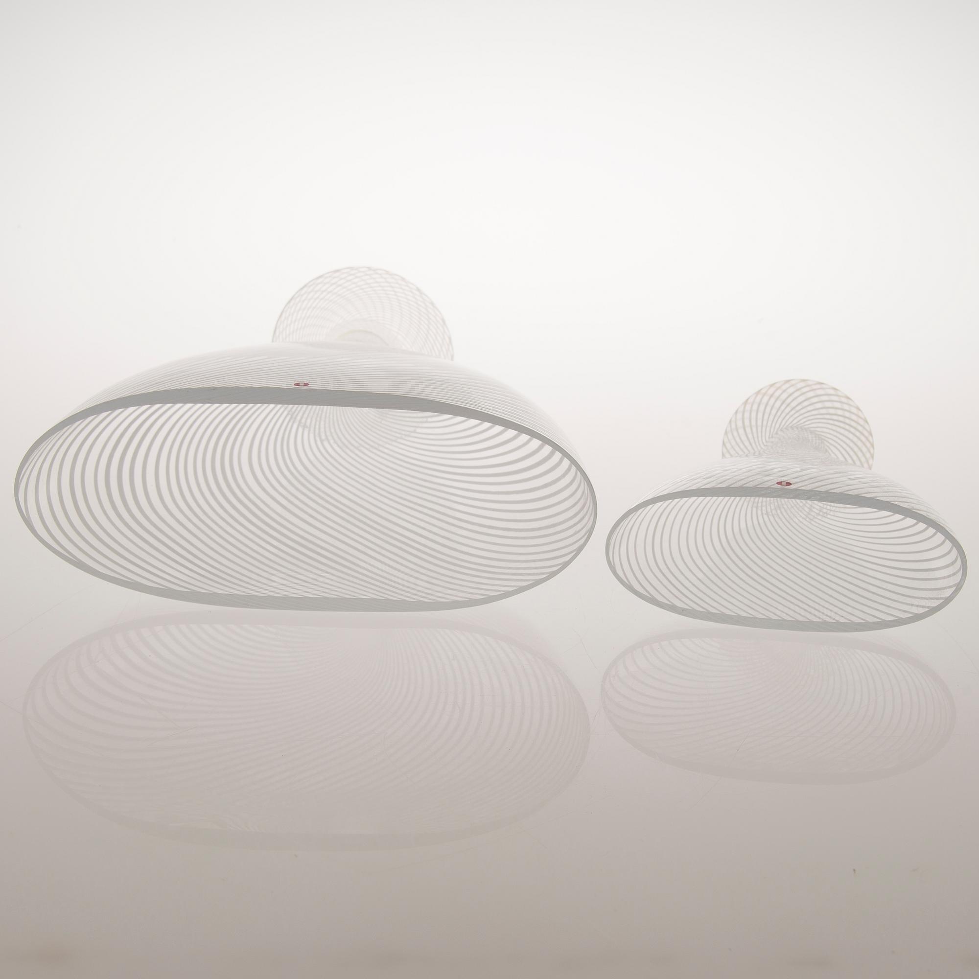 Markku Salo, SKULPTURER, 2 st, glas, signerad Markku Salo Nuutajärvi 2000 13/30 och 13/60.