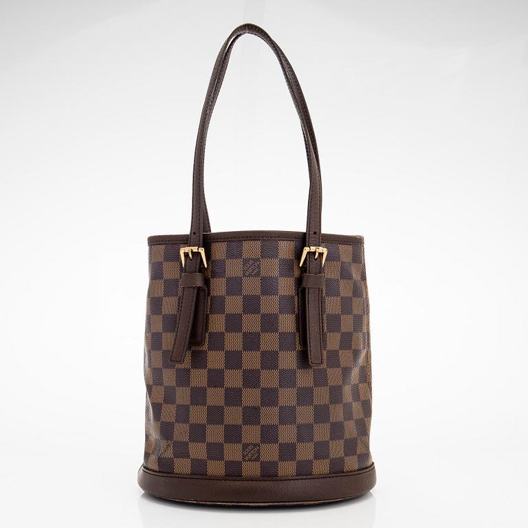 Louis Vuitton, a Damier Ebene 'Marais Bucket' bag.