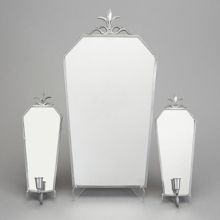 SPEGEL samt SPEGELLAMPETTER, 3 delar, tenn, 1920-30-tal.