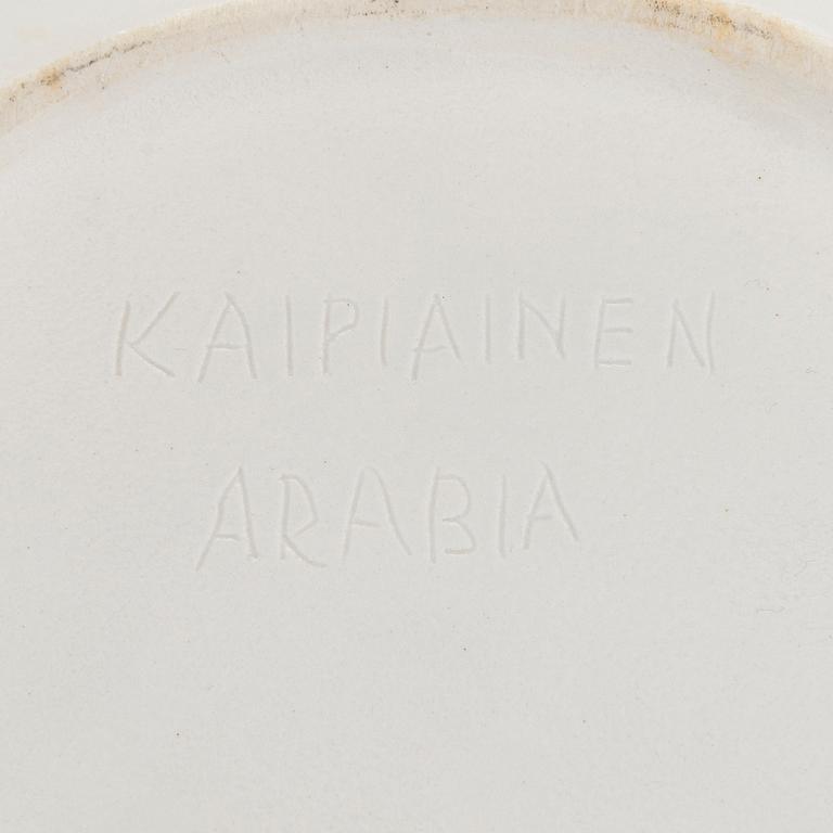 Birger Kaipiainen, a decorative plate signed Kaipiainen Arabia.