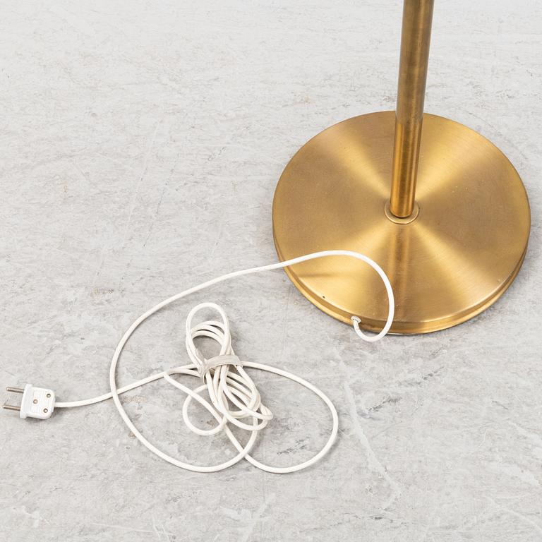 Josef Frank, golvlampa, modell 2368, "Stora Kamelen", Firma Svenskt Tenn.