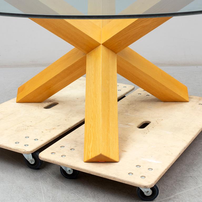 MARIO BELLINI, a 'La Rotonda' oak and glass table from Cassina. Designed in 1976.