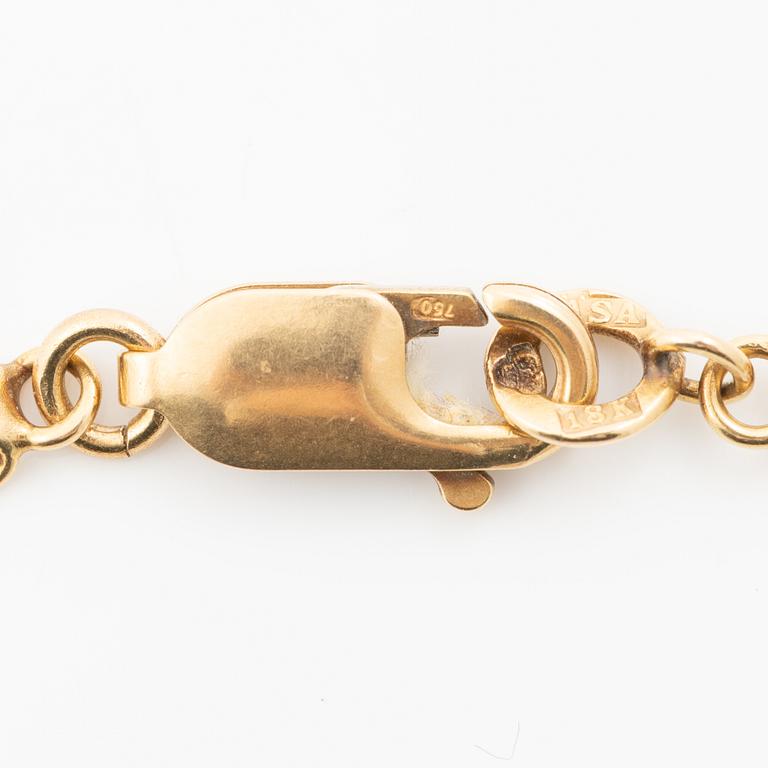 18K gold necklace.