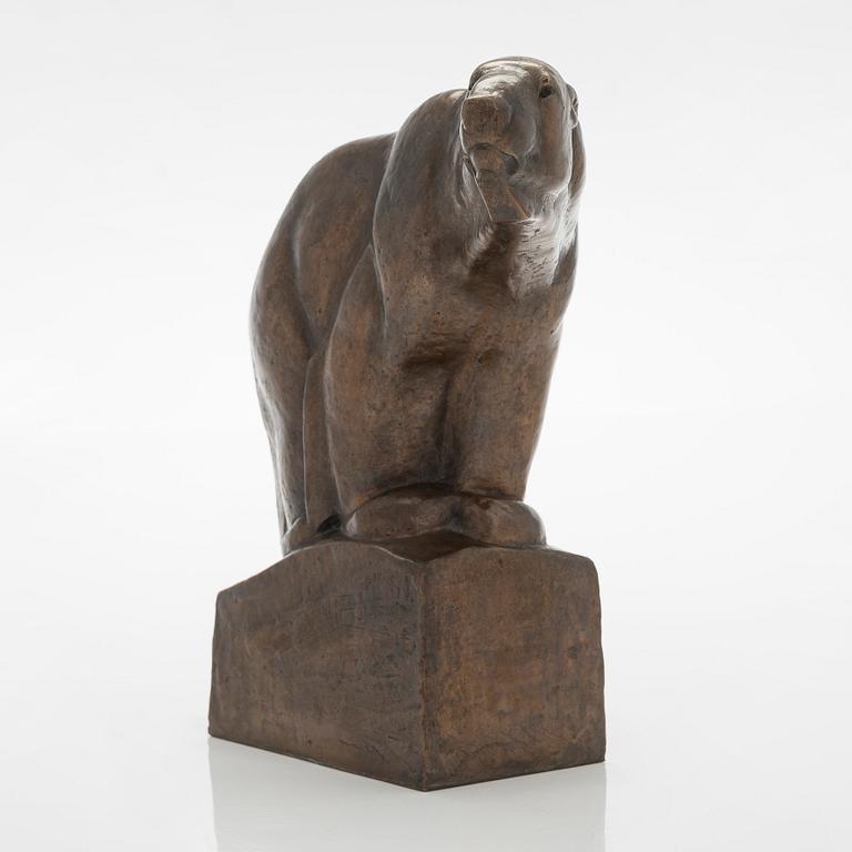 Jussi Mäntynen, Observing Polar Bear.