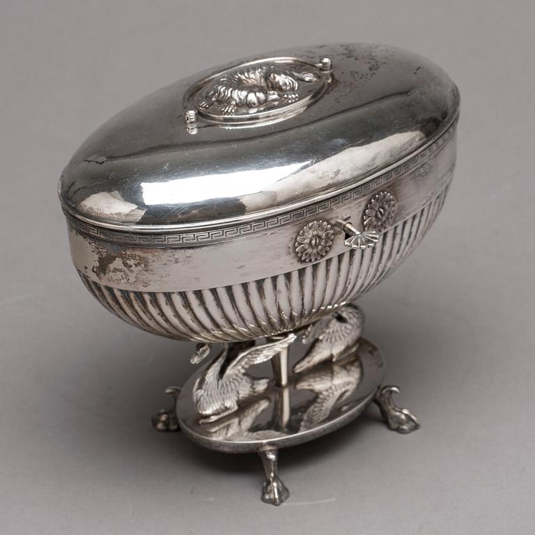 A Swedish early 19th century silver sugar-casket, mark of Adolf Zethelius, Stockholm 1815.