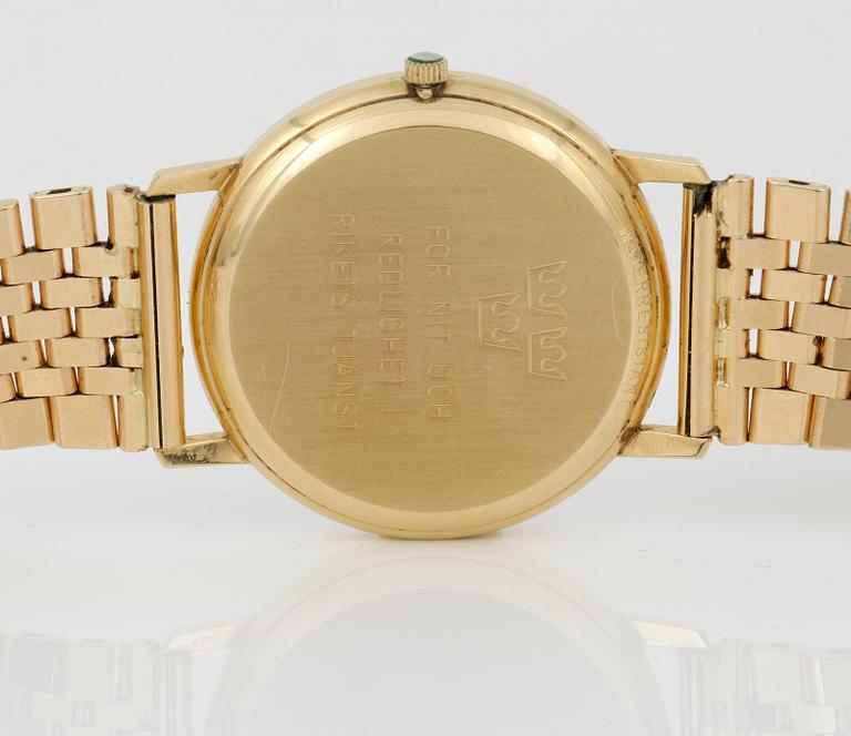HERRARMBANDSUR, 18k guld, Tissot. Vikt ca 69,4 gram.