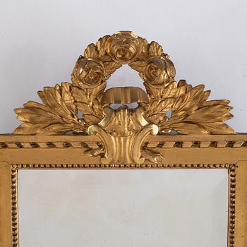 A Gustavian style gilded and bronzed scone, first half of 20th century.