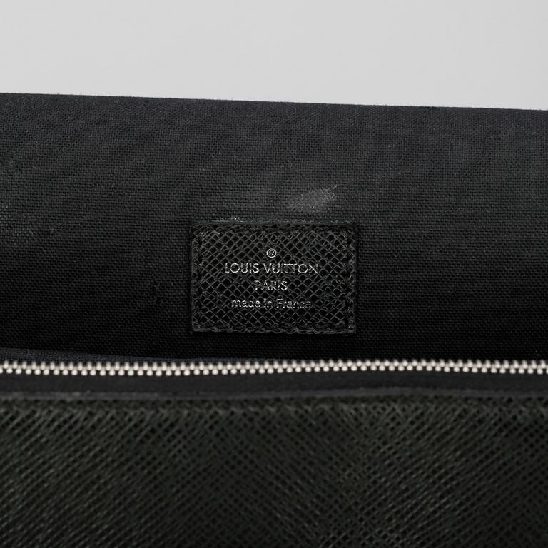 PORTFÖLJ, Louis Vuitton.