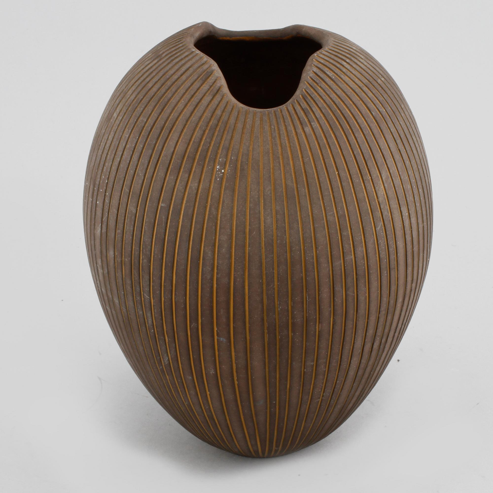 A ceramic vase by Hjördis Oldfors for Upsala-Ekeby, 1954-58.