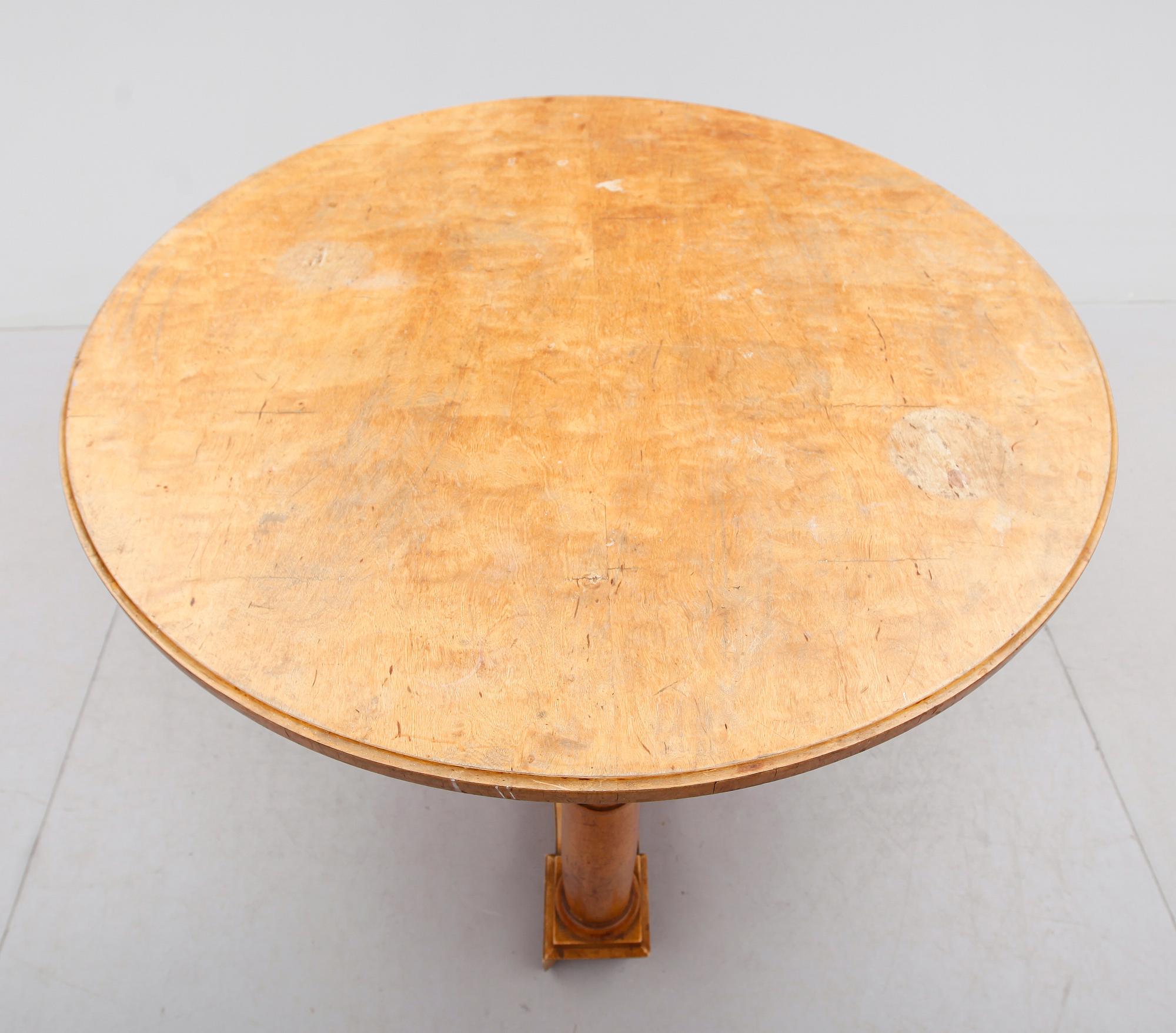 BORD, Karl Johan stil, 1900-talets första hälft.