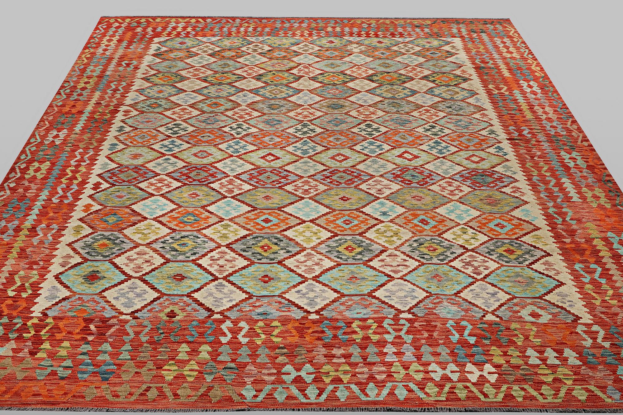 Matta, Kelim, ca 342 x 263 cm.