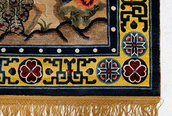 Matta, semiantik, silke, Kina, ca 186 x 121 cm.