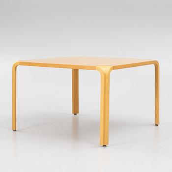 Alvar Aalto, a model "X800A" coffee table, Artek, Finland, late 20th century.