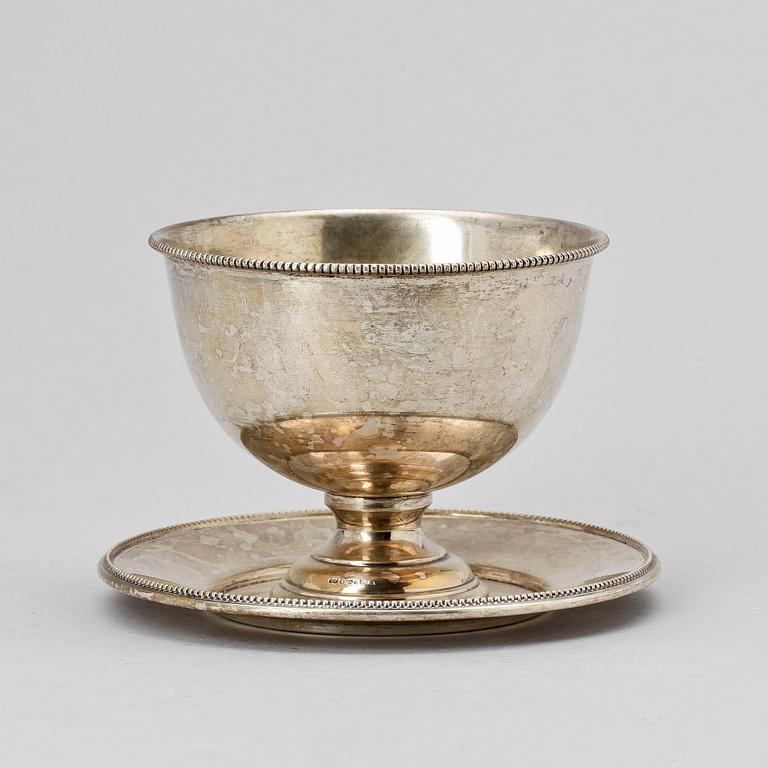 SÅSSKÅL, silver, K Anderson, Stockholm, 1918. Vikt ca 389 g.