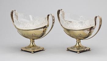 JARDINJÄRER, ett par, nysilver, empirestil, C G Hallberg, 1900-tal.