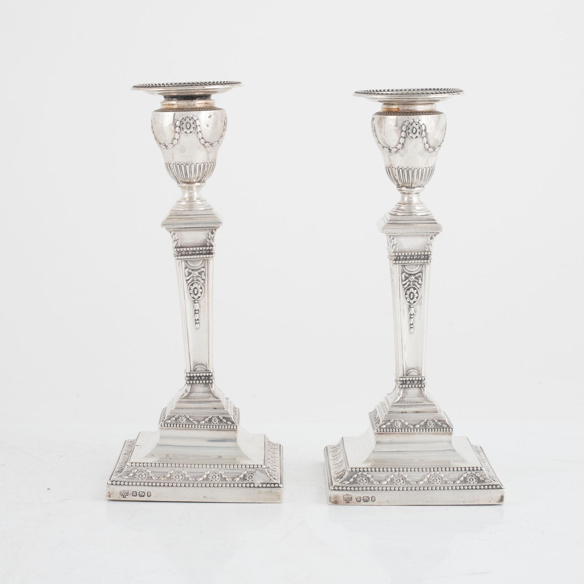 Hawksworth, Eyre & Co Ltd, ljusstakar, ett par, silver,  Sheffield 1896.