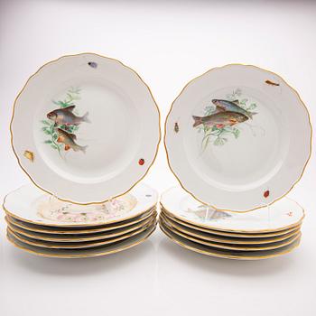 Meissen, tallrikar 12 st, samt en såskål, sannolikt 1800-talets slut.