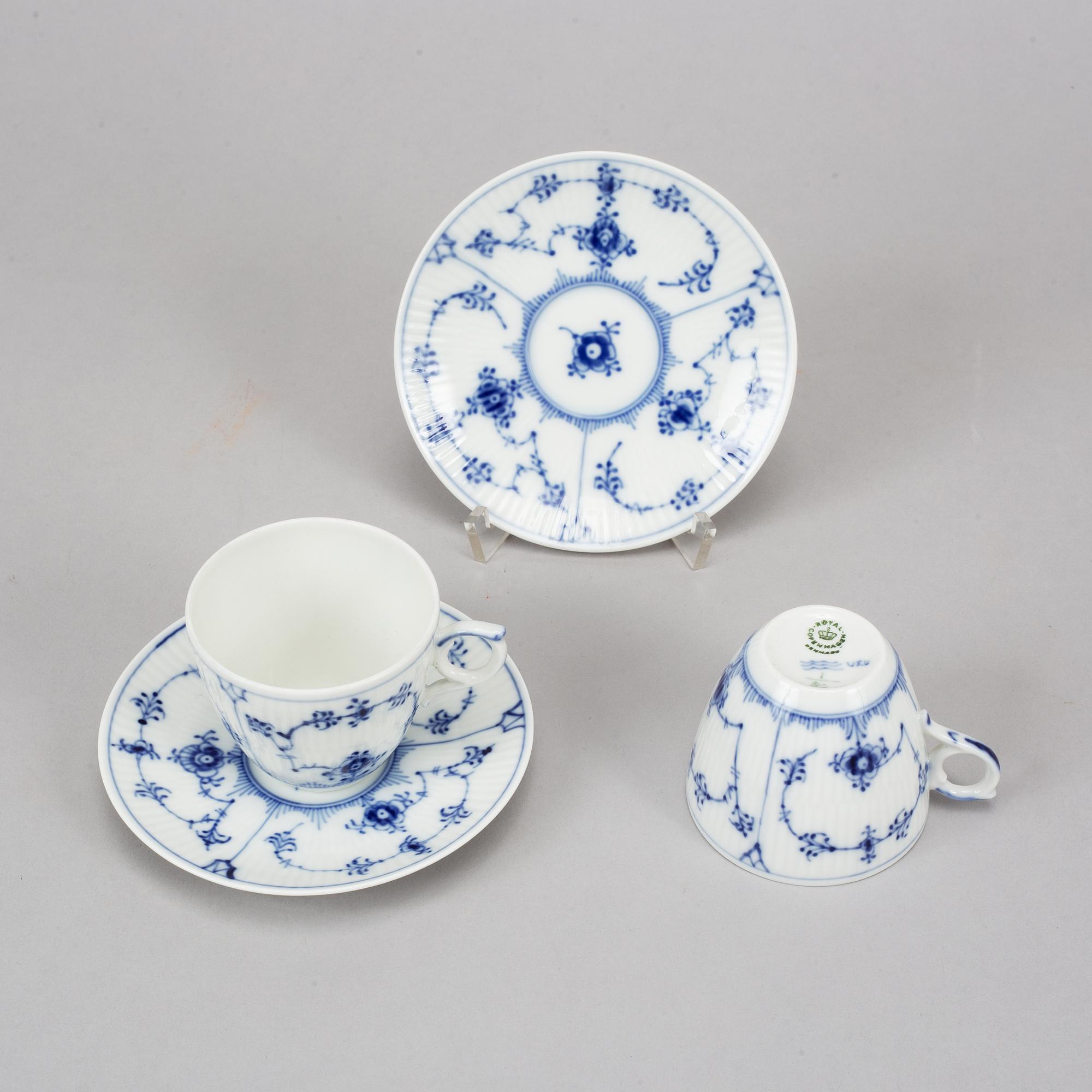 Royal Copenhagen, servis, porslin, "Musselmalet", 37 delar, Danmark.