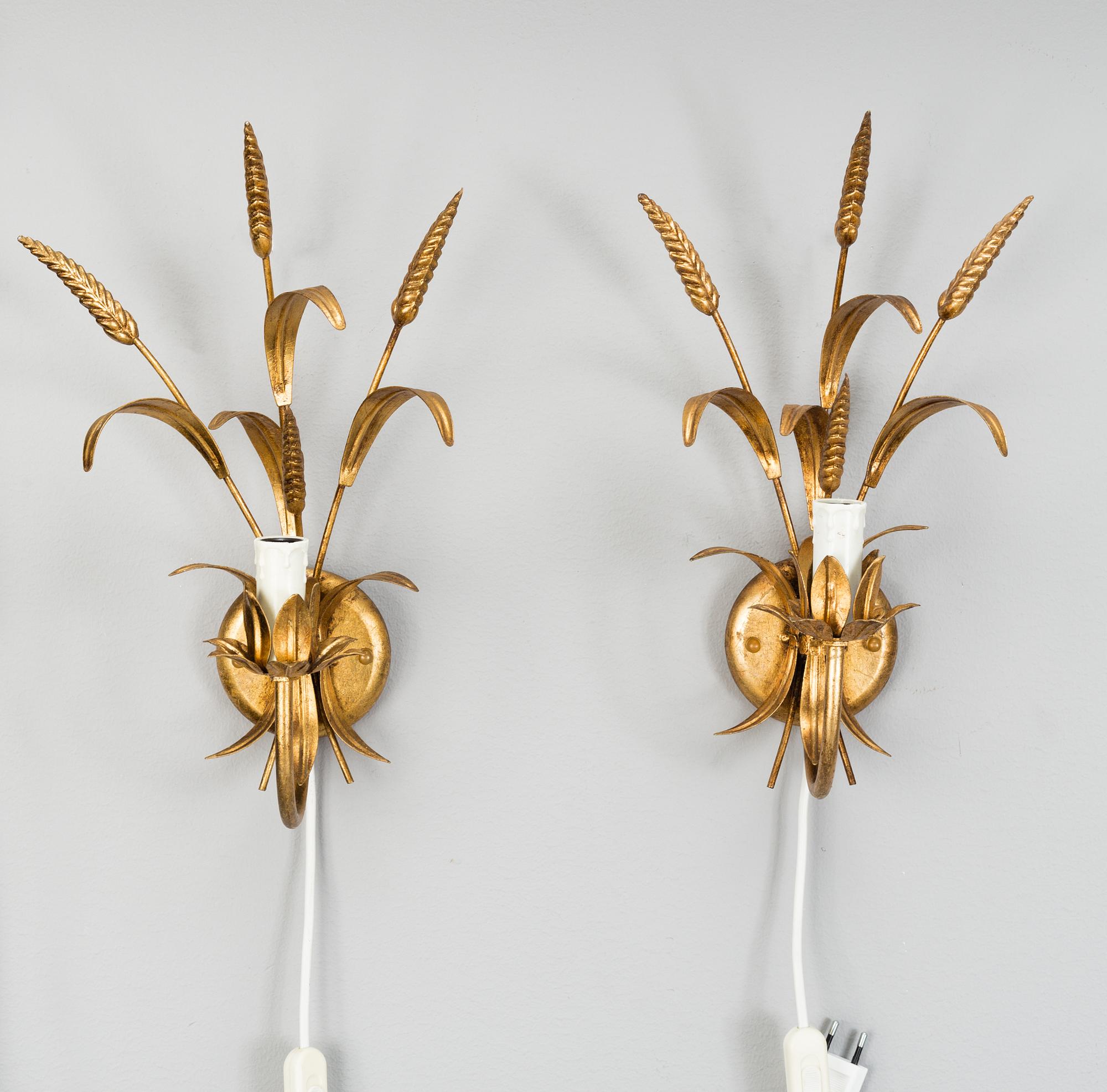 TAKKRONA SAMT ETT PAR LAMPETTER, Italien, 1900-talets andra hälft.